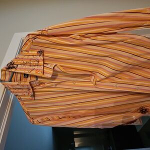 D&G shirt. 17.5 LIKE NEW